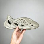 Yeezy Foam Runner Clogs - Image 3